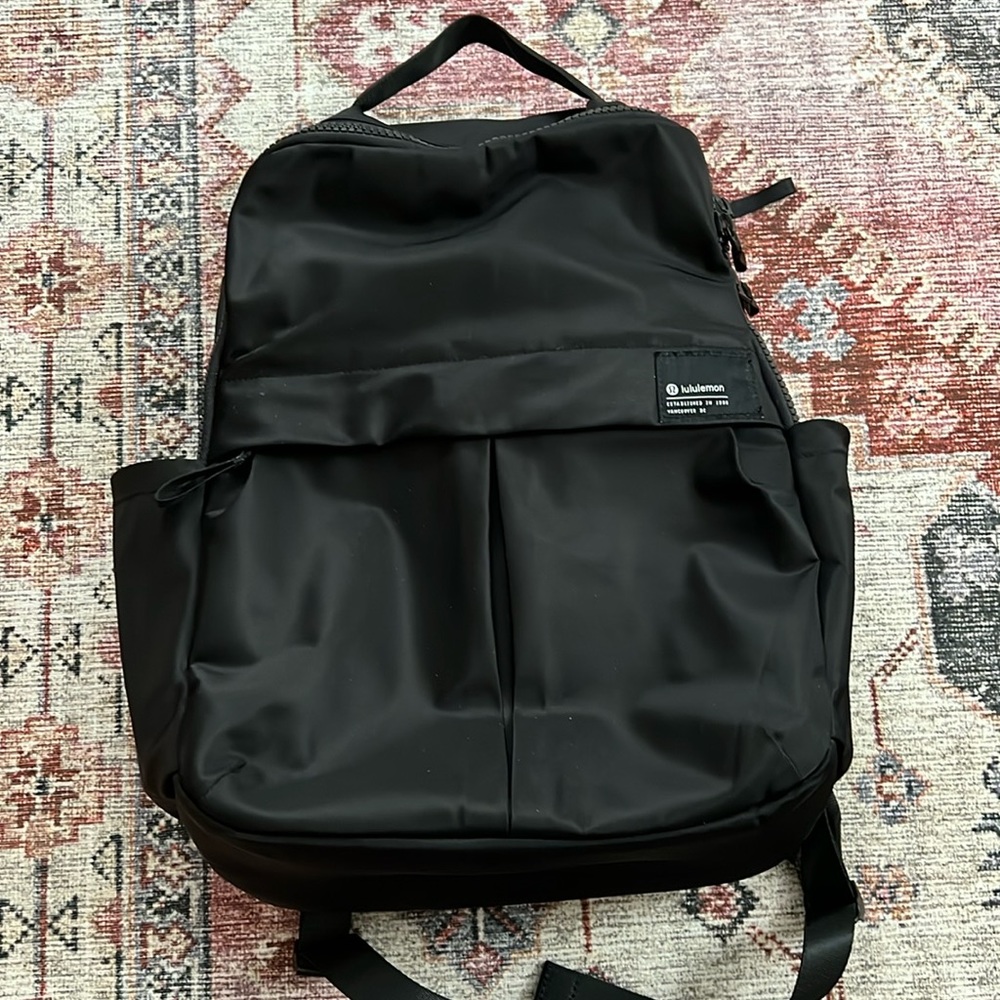 Lululemon Everyday backpack